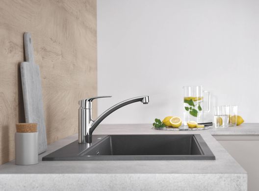 Фото Змішувач для кухні Grohe Eurosmart 33281003